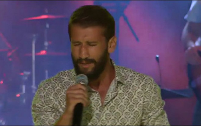 Türk boksçu “Sarı gəlin”i oxudu - video&nbsp;