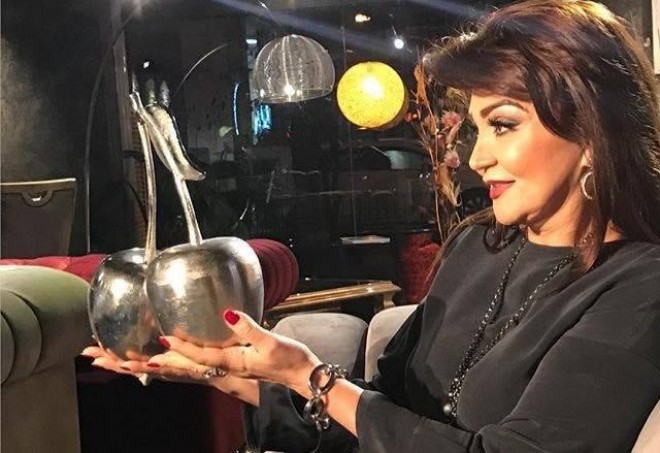 Nazpəri Dostəliyeva plastik əməliyyat etdirib?