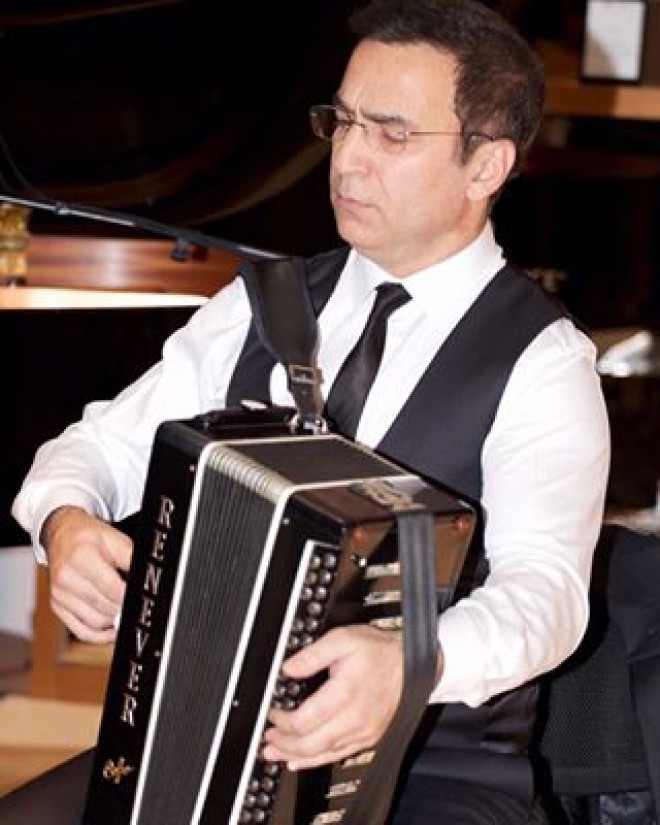 Ənvər Sadıqov arxiv fotosunu paylaşdı – foto