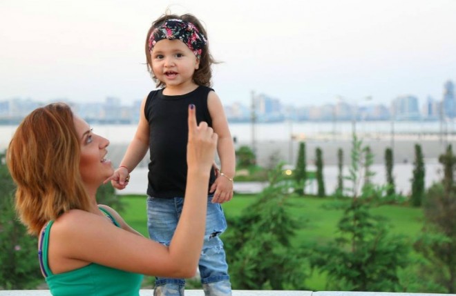 Sevgilisindən Ayana qadağa