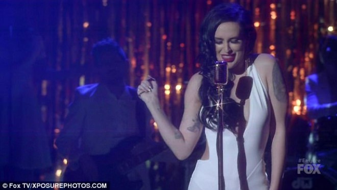 Müğənni ifası ilə heyrətləndirdi