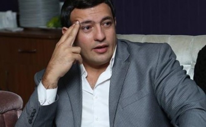 Rəşad Kəsəmənli: “Tək sirdaşım anamdır”