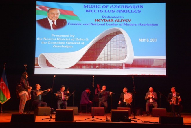 Los-Ancelesdə ümummilli lider Heydər Əliyevin 94-cü ildönümünə həsr edilən konsert olub
