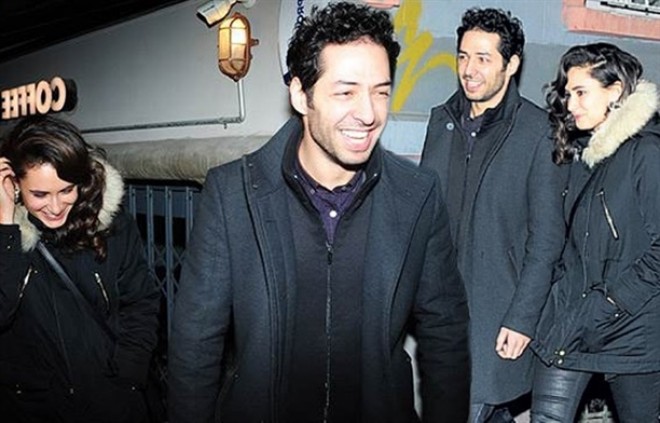 Sevgilisini restoranda tək qoydu