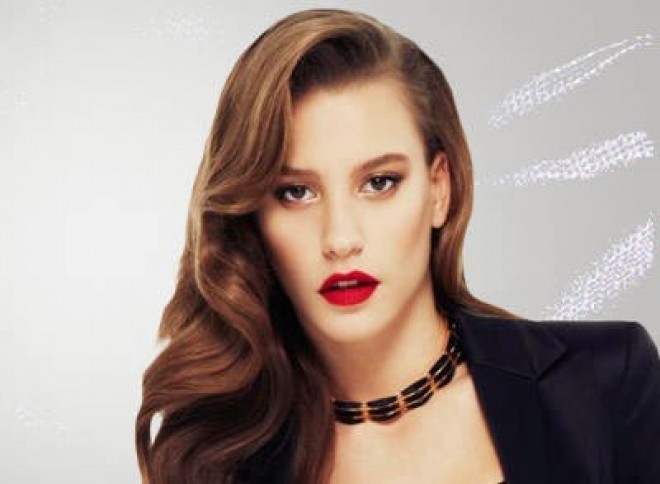 Serenay Sarıkaya “hə” desə, 1 milyon qazanacaq