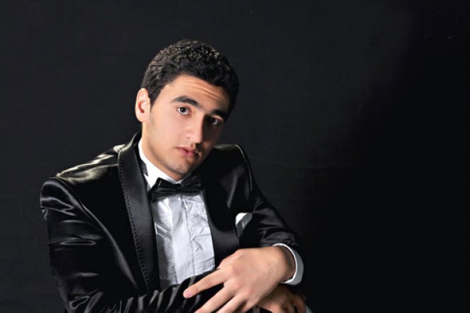 Kamil Cəfərov "Popuri"sini təqdim etdi - video