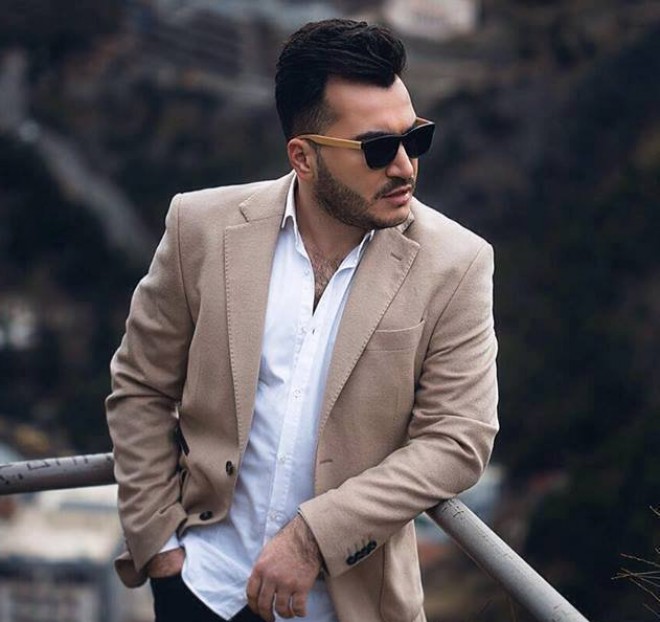 Elvin bayağı mahnı ifaçılarından şikayətləndi: "Hara getsən, o insanlar var"