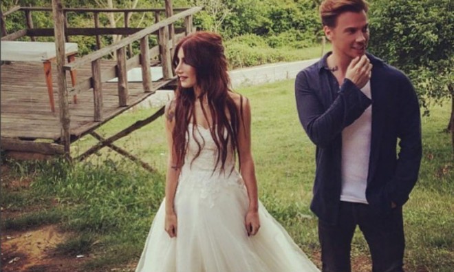 İrem keçmiş sevgilisinə görə oraya getmədi