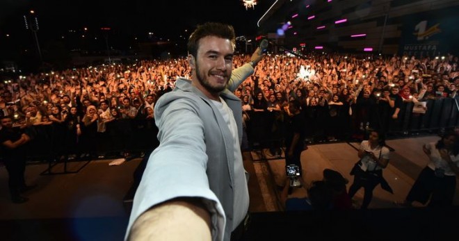 Mustafa Ceceliyə 100 milyon qarşılığında sürpriz - fotolar