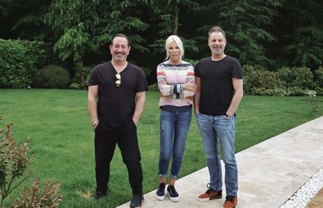 Ajda Pekkan “Arif V 216”da