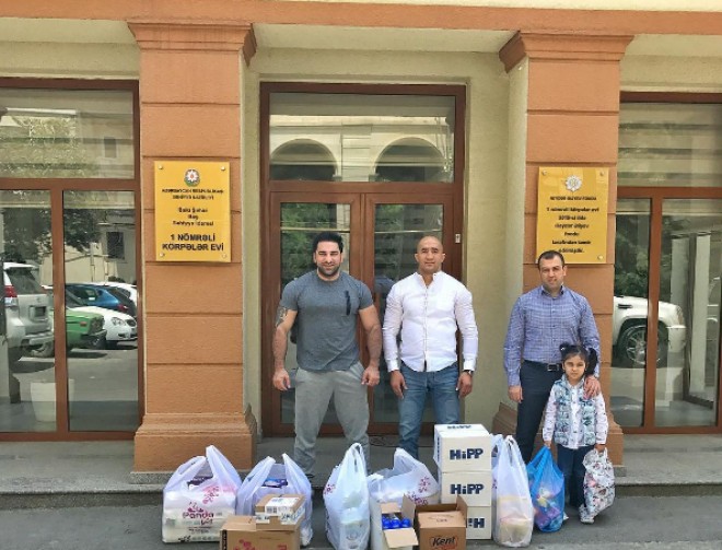 Kamil Zeynalov qızı ilə kimsəsiz uşaqları ziyarət etdi