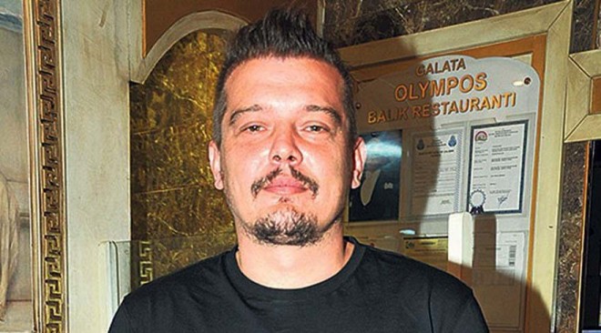 Türkiyəli aktyor geri qayıtdı: "Pis günlər geridə qaldı"