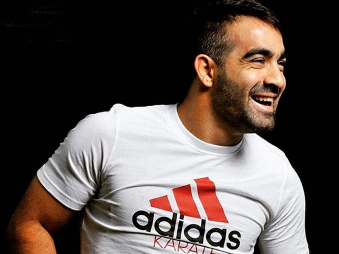 Rafael Ağayev: “Çempion olmadığım vaxtlarda qapımı döymürdülər”