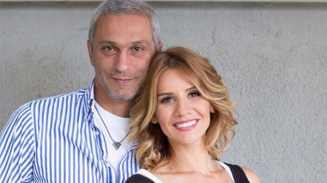 Esra Erol hamilədir?