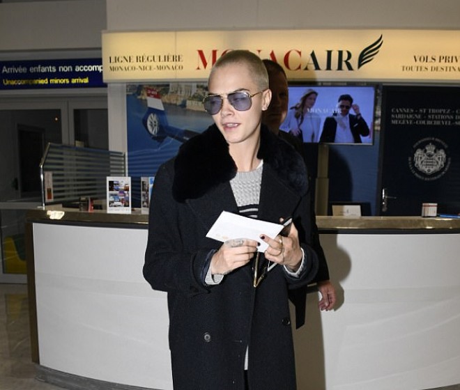 Keçəl Kara hava limanında - foto