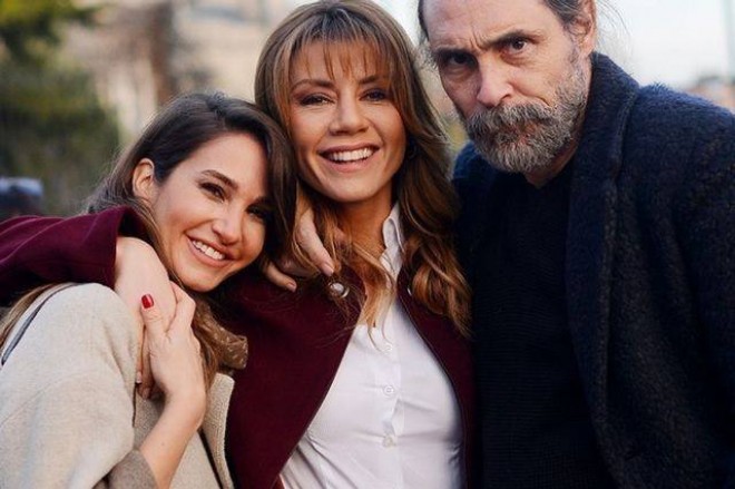 Baş rol ifaçıları seriala vida edir