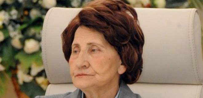 Fəxriyyə Xələfovanın anası vəfat edib