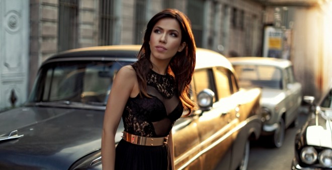 Burcudan yeni klip – “Darmaduman” - video