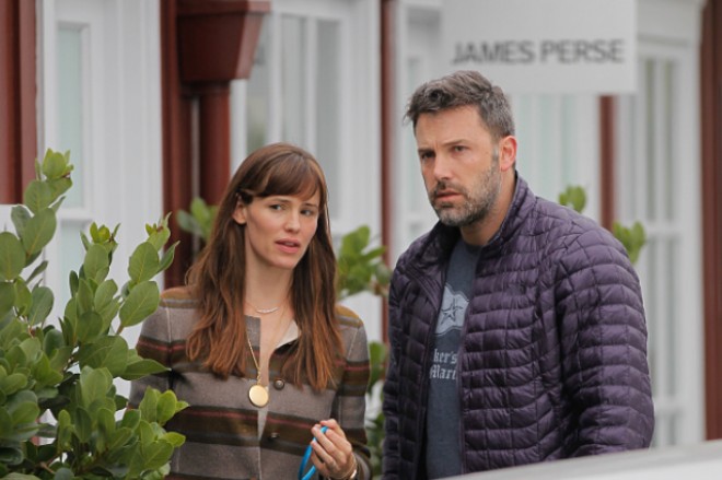 Ben Afflek ailəsi ilə yaşadığı evdən köçdü