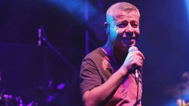 Müğənnidən etiraf: "Bacı bildiyim insanın anam olduğunu 7 yaşında öyrəndim"