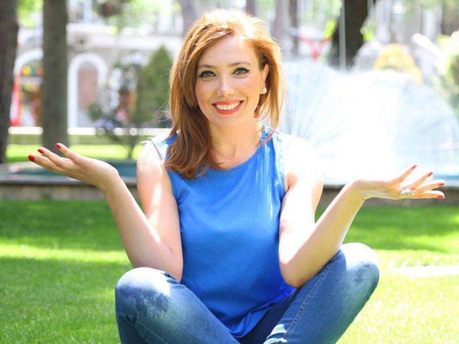 Lətafət: “Aparıcı olmasaydım, restoranlar mənə görə dava edərdi"