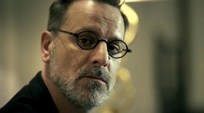 Aktyorun eynəyinin qiyməti təəccübləndirdi