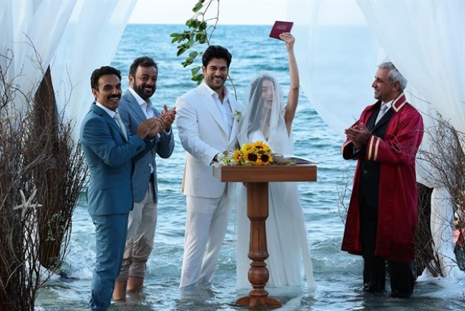 Burakla Neslihan "evlənir"