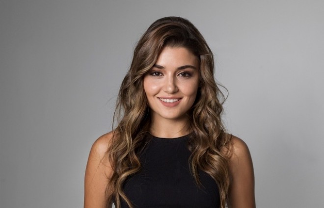 Hande Erçel yeni layihədə