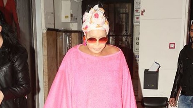 Bülənt Eroy gecə yarısı həkimə getdi