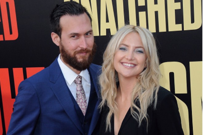 Keyt Hadson yeni sevgilisi ilə təqdimata qatıldı - fotolar