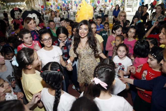 Məşhurlar Leyla Əliyeva ilə bir arada - fotolar