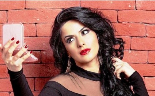 İlhamədən sevgi mesajı – foto