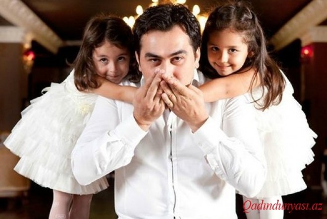 Eltonun övladlarının arxiv fotosu - foto