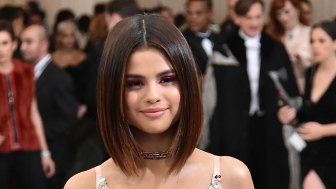 Selenanın yeni klipininin görüntüləri - video