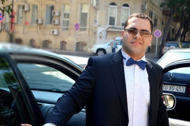 Azərbaycanlı müğənni nişanlandı: “Ebru Gündəşə oxşayır”