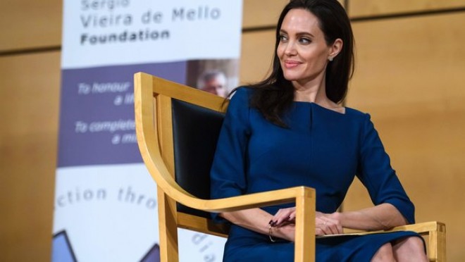 Ancelina Coli Bredin evinin yaxınlığıda 42 milyonluq malikanə aldı