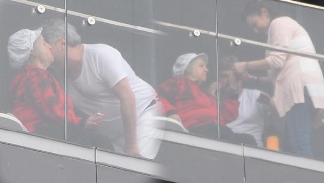 Deniz Seki anasını ziyarət etdi – fotolar