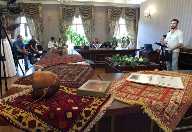 Tbilisidə M.F.Axundzadənin anadan olmasının 205 illiyinə həsr edilən poeziya gecəsi keçirilib – fotolar