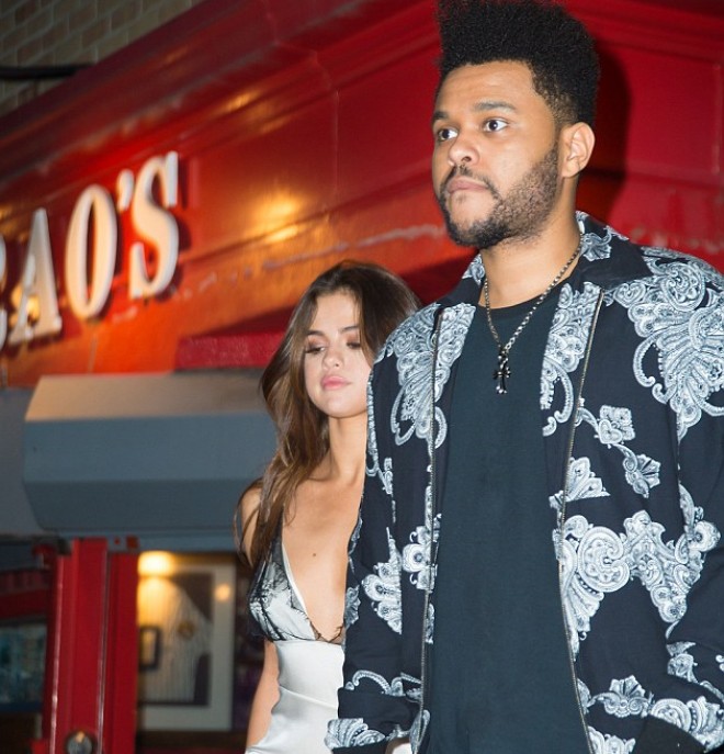 Selena və sevgilisi kefsiz görüntüləndi