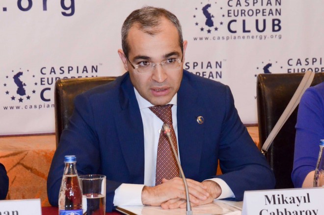 Təhsil Naziri məzunları təbrik etdi