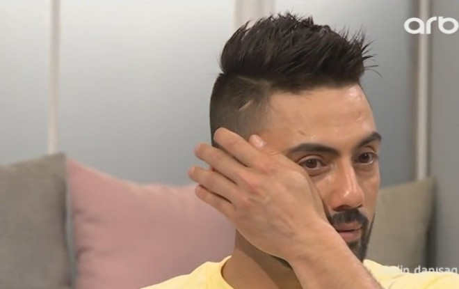 “Məni çox sındırdılar…” - Efirdə ağladı