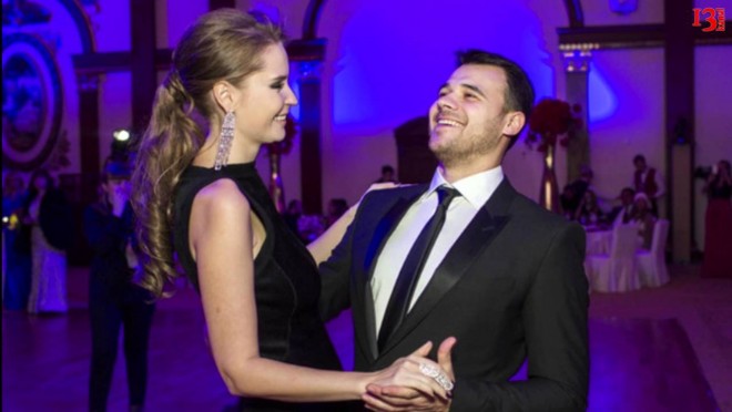 Eminlə sevgilisinin pozitiv videosu