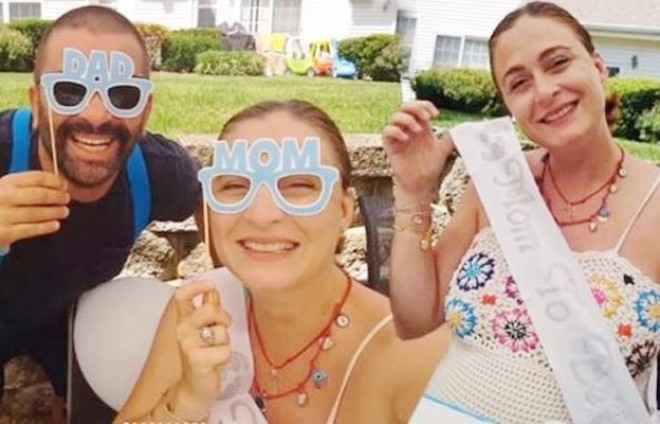 Məşhur cütlük dünyaya gələcək övladları üçün Amerikada şənlik keçirdi