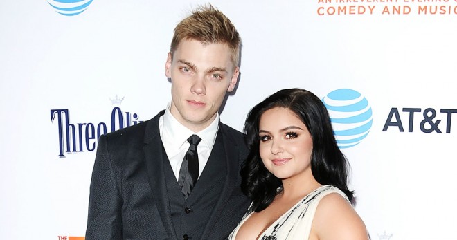 19 yaşlı aktrisa ailə qurmağa hazırlaşır - foto