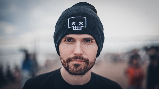 Uşaqlara klip həsr edən daha bir ifaçı - video