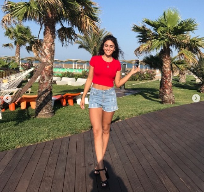 Pərvinin dəniz mövsümünü açdı – fotolar