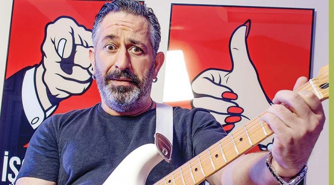 Cem Yılmaz həyat yoldaşından ayrılıq səbəbini açıqladı