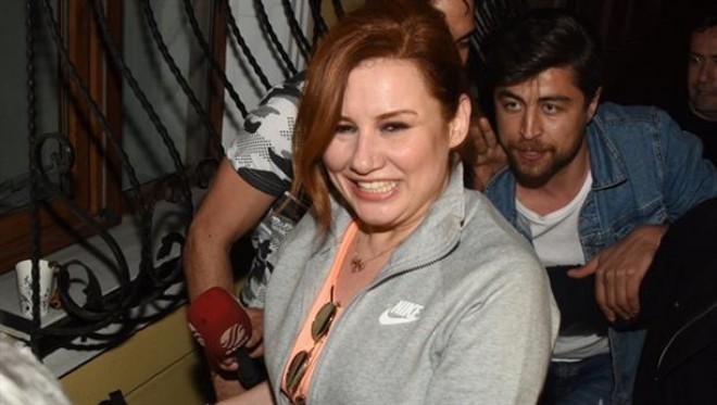 Deniz Seki konsert verməyə hazırlaşır