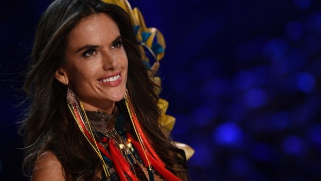 Alessandra Ambrossio Madriddə tədbirə belə qatıldı - foto