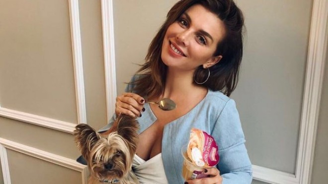 Anna Sedakova: “Qızlar biz özümüzü…”